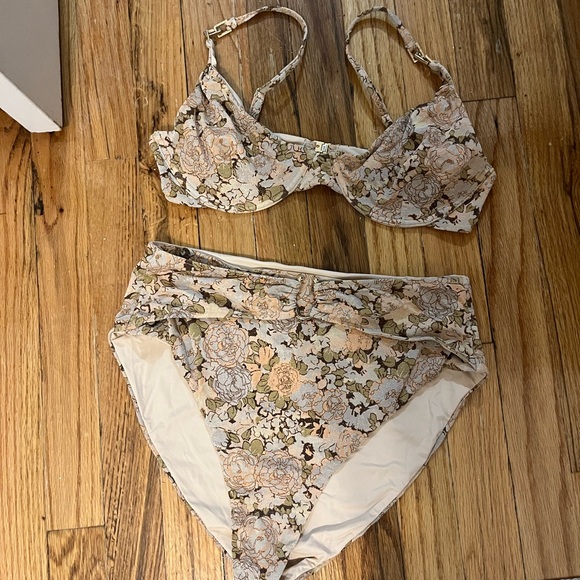 Revel Rey Bikini (stunning in person!) - Picture 2 of 4